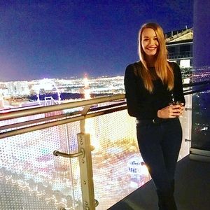 Meet your Posher, Mallory